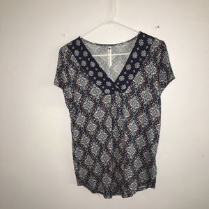 Very pretty Leo & Nicole blue and orange blouse